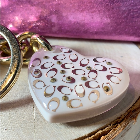 Coach keychain resin heart gold white w box euc - Picture 7 of 7